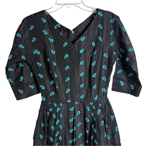 Vintage 50s Fit & Flare Dress - Black w Teal Floral Embroidery - XS/S Du-Rite - Picture 3 of 11
